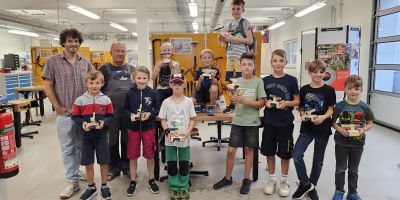 TECHNIKFERIEN: „Baue deine eigene Propeller-Startrampe“ im Technikhaus Deggendorf ✈️ 🛠️